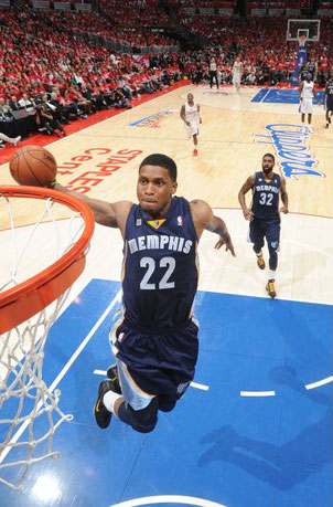 在此背景下 在此背景下