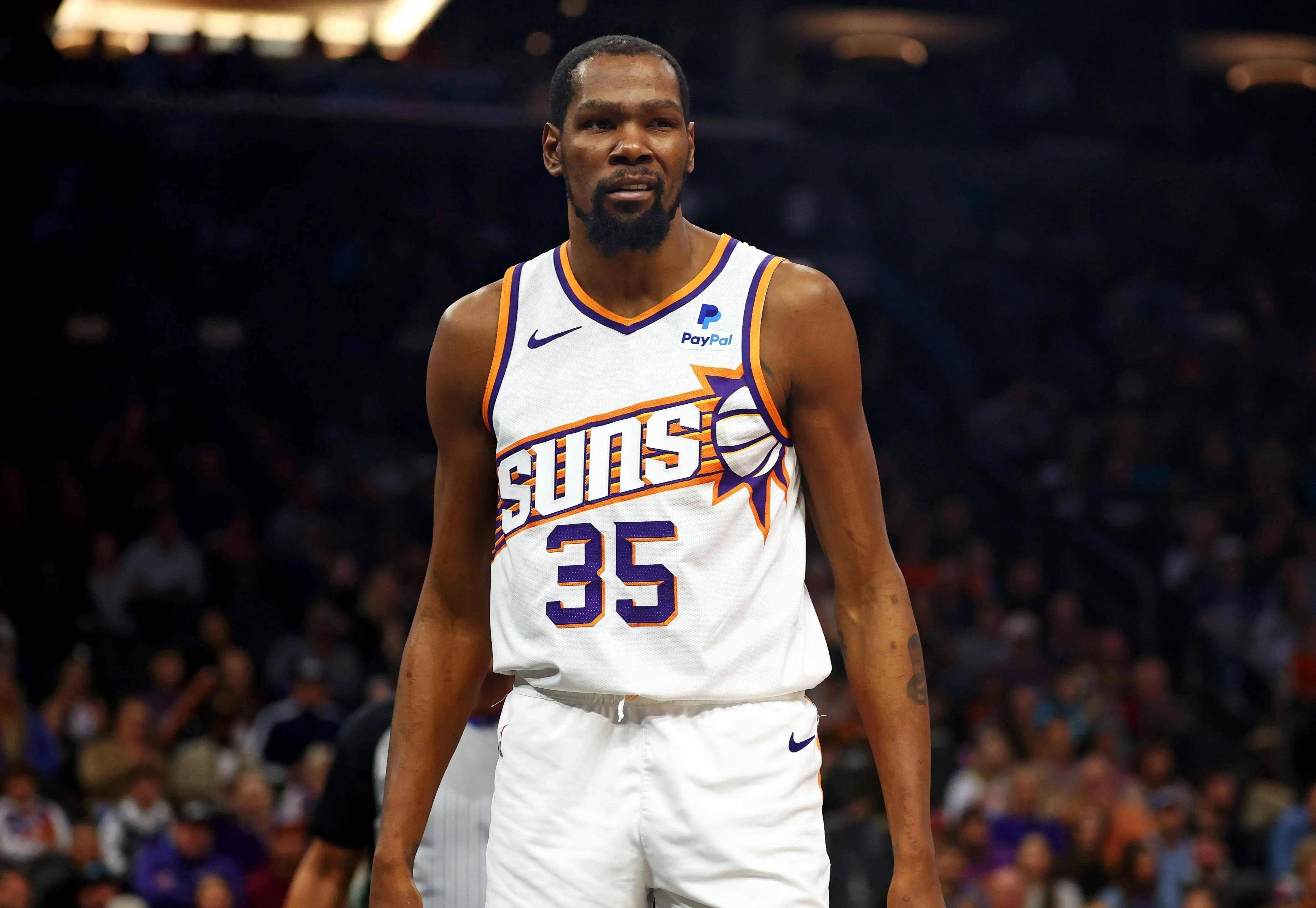 裁判负责人：赖因德斯红牌无争议，D-路易斯拳打对手至少应吃黄牌